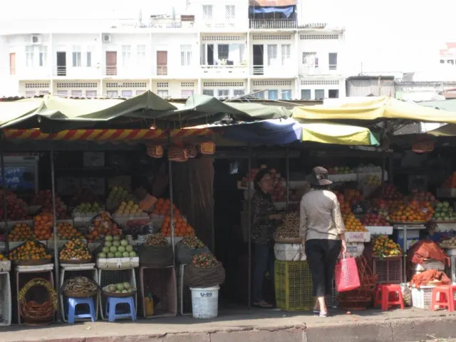 Kompong Chhnang & Phnom Penh